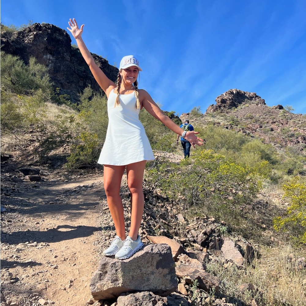 HALARA White Women's Active Dress